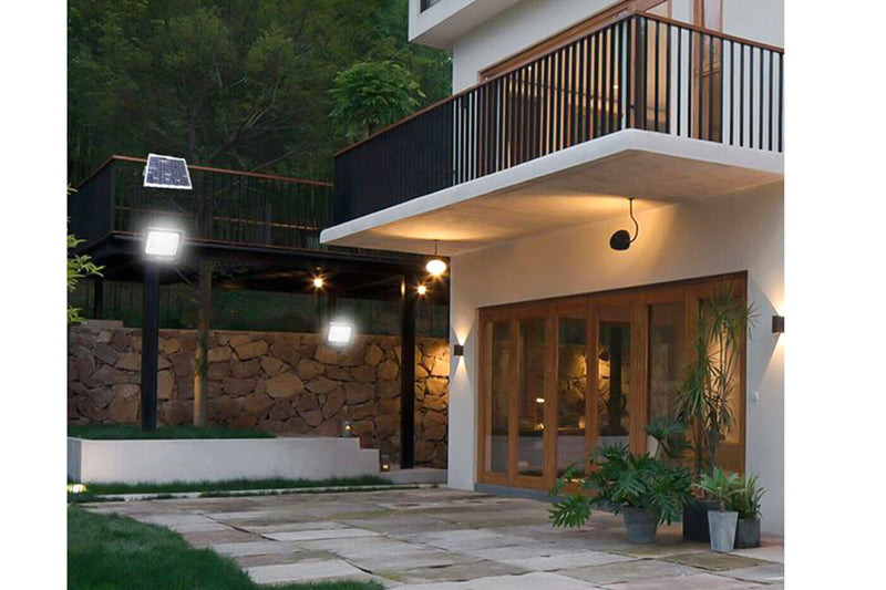 Faro Led Pannello Solare 25w Luce Fredda Faretto Esterno Casa Controllo Remoto